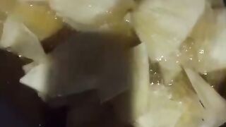 The process of frying delicious and savory breadfruit chips