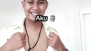 “Kok parfum lu wangi banget?”