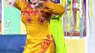 Mehak milk dance performance ???? mujra masti video viral plz