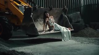 Dorofeeva feel the heat song