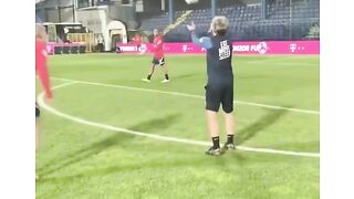 Erling Haaland adalah striker paling produktif dalam sejarah Premier League, mencapai 100 gol di kasta tertinggi hanya dalam 111 penampilan