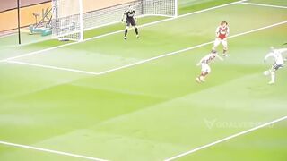 Gol rabona Érik Lamela melawan Arsenal F.C. 3