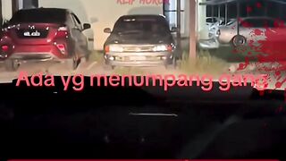 Terekam Jelas Arwah Gentayangan Duduk di Dalam Mobil Kosong