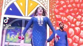 Nisra Noor dance performance ???? mujra masti