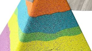 Kinetic Sand Pyramid Collapsing …
