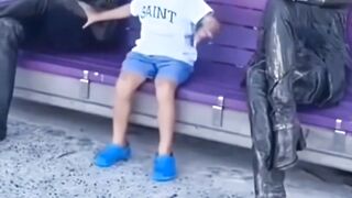 Funny video hahaha very comedy video ????????