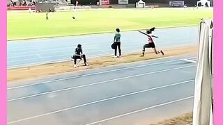 ADA YANG TAU BERAPA METER ?
