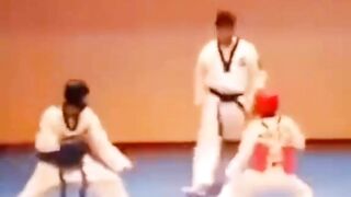 jadinya gini kalau lawanny kawan sendiri - Tigerasia88