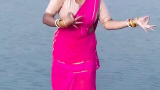 Tota Mere Tota Song Dancers