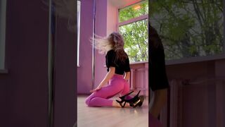 Exotic Pole Dance