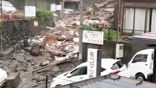 What a Tsunami Looks Like Up Close