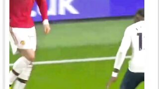 Cristiano Ronaldo melakukannya. Berulang kali. ????????