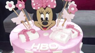 Cake decorating ideas | Birthday cake decorating #myfamilyframe #viral #febspot