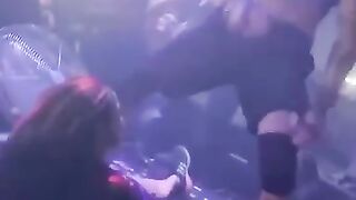 Такой танец она точно не забудет