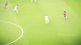 Momen ketika Zidane bikin Puyol dan Casillas kelabakan dalam satu aksi sekaligus???? 3