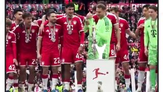 Bayern Munchen Trophy Lifting