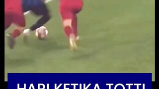 Totti mengakui itu sudah direncanakan: "Saya ingin mengirimnya ke tribun penonton."