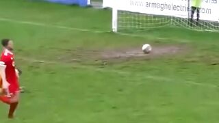 Sepak bola bukan cuma soal skor akhir, tapi tentang momen-momen ikonik yang bikin kita nggak bisa lupa. ⚽✨