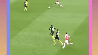 Cuplikan gol indah Arsenal lewat skema serangan balik cepat