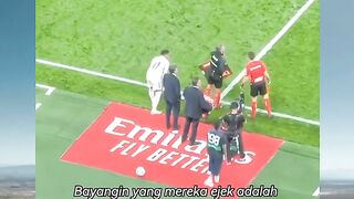 Dibanting mentalnya sama pendukung sendiri, tapi dijawab pake prestasi di lapangan. ????