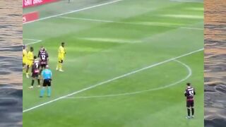 Melihat bagaimana ia merayakan gol bersama rekan