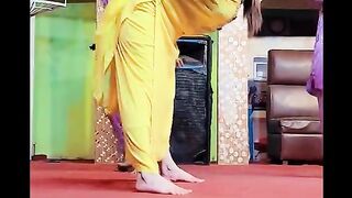 Super star asha buut mujra masti video viral plz