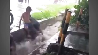 Belum Kaya Udah Sok Sibuk #Memelucu