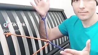 How to uncuff Hand cuffs