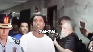 Saat Ronaldinho buat penjara jadi HIDUP!????