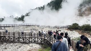 Walking on Water? The Incredible Wooden Bridge of Kawah Sikidang Dieng!