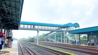 কত সুন্দর ট্রেন স্টেশন
