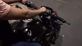 শখে শখে রাত্রেবেলা ঘুরাঘুরি