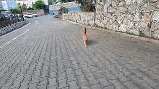 I Met A Stray Cat Again That I Hadn't Seen in a Long Time, This is His Reaction
