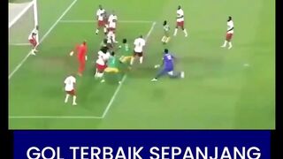 Gol salto (bicycle kick) yang dicetak oleh kiper Baroka FC, Oscarine Masuluke