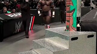 Two_kings fight