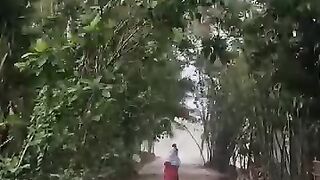 বৃষ্টি আসার আগে আকাশ অনেক সুন্দর লাগে