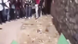 মামাগ করতে এসছে নাকি ????