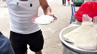 Foreigner Tase a New Food