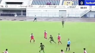 pertandingan Liga Thailand 1 yang disponsori oleh Gulf