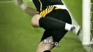 Sosok Kiper Misterius yang Bikin Messi Nangis Frustrasi di Lapangan!