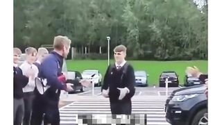 Max Dowman adalah pemain sayap Arsenal berusia 16 tahun dan pencetak gol termuda dalam sejarah Premier League