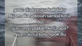 Ngaku kerja sambil sekolah, ternyata yang dikerjain malah tugas kelompok Bu ???????? #Komedi #Sekolah