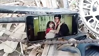 ৯০ দশকের মুরুব্বীরা যেভাবে মুভি দেখতো,,,   #funny   #film