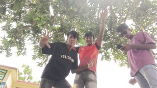 তিন বন্ধু মিলে ডান্স করলাম  তিন বন্ধু