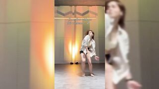 Indian Girl Gunika Sanan Dance 22