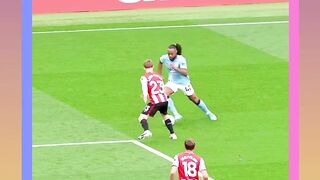 Aksi memukau Erling Haaland mencetak gol krusial untuk Manchester City