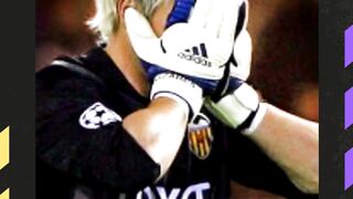 Detik-Detik Iker Casillas Jadi Kiper Utama Spanyol Karena "Kecerobohan" ????????????