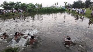 গ্রামাঞ্চলের ঐতিহ্যবাহী সাঁতার খেলা 2