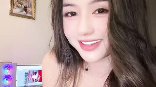 Rasanya kayak nggak boleh… tapi pengen ????