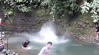 আজব এক ঘটনা দেখুন সবাই